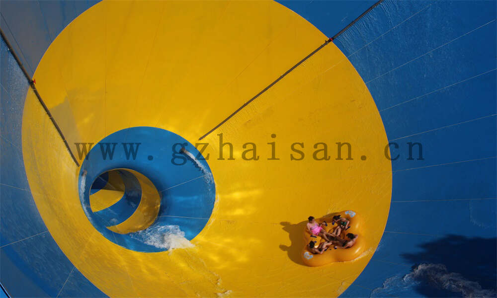 如何选择一家专业的水上游乐设备厂家?