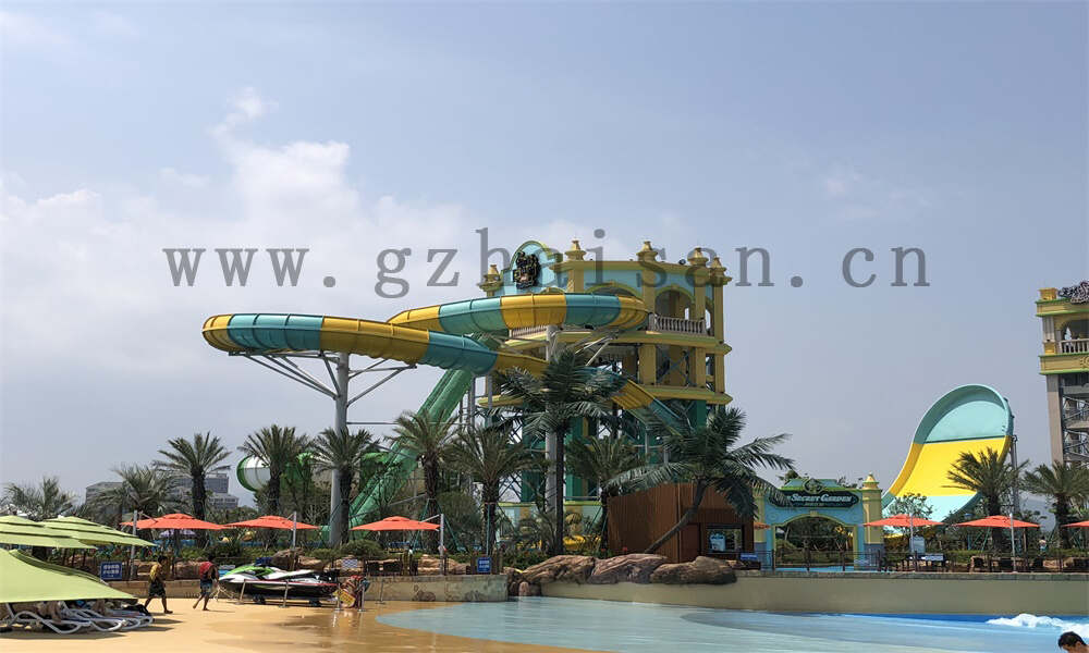 水上滑梯盛宴,畅享激爽夏日时光