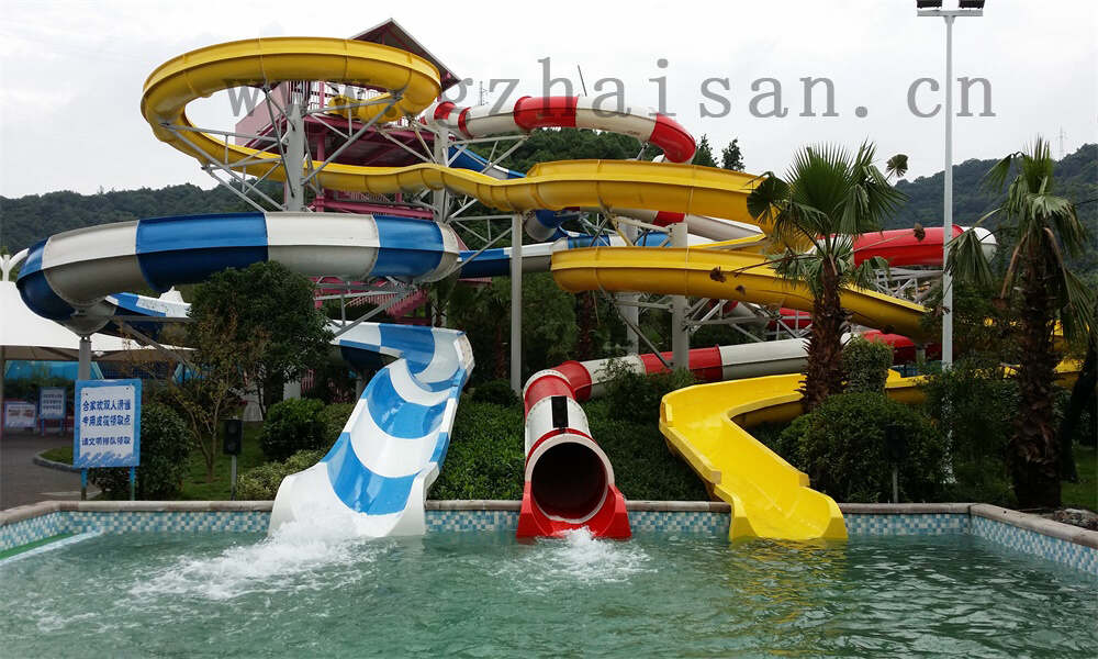 水上乐园刺激游乐设施狂欢盛宴